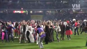 Выступление 500 рок-музыкантов, исполнивших хит группы «Парк Горького» под названием Moscow Calling