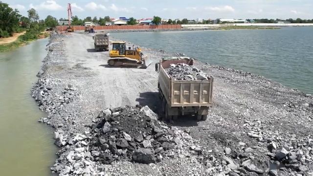 Perfectly Shantui Dozer Good Experience Building Road Across The Deep Water Use Stones For Fill смотреть онлайн