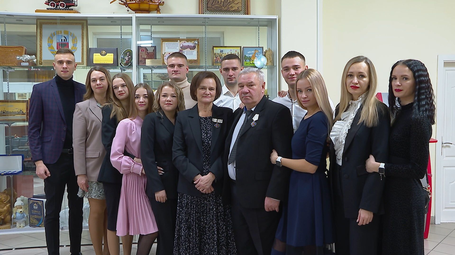 15 детей и 45 лет вместе: история семьи Китаевых | Специальный репортаж смотреть онлайн