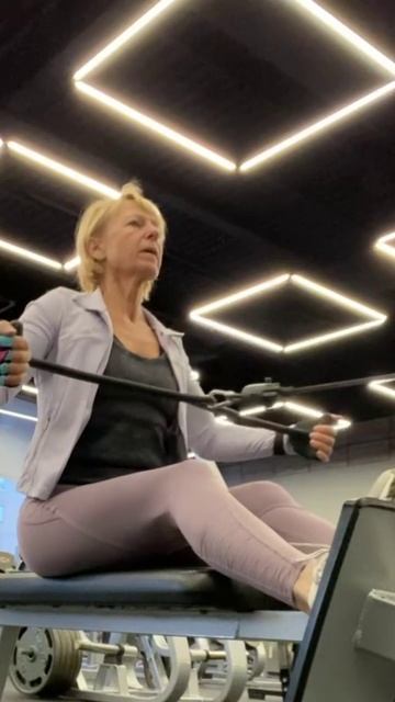 Женская тренировка в зале на спину и дельты #тренажерка #маринацарева #спина #плечи #дельты