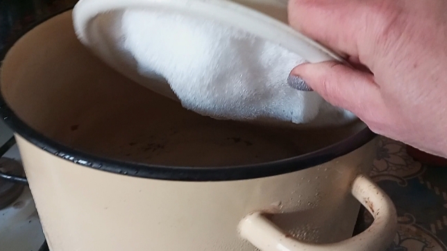 Авария! -26 и я без воды. Замёрз водопровод. Топим снег и греем воду. смотреть онлайн