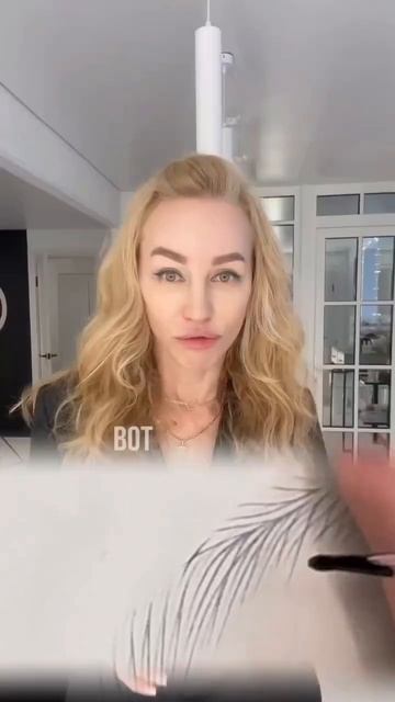 Вспомните, как у вас заживали первые пудровые брови? Вспомните, как у вас заживали первые пудровые брови?