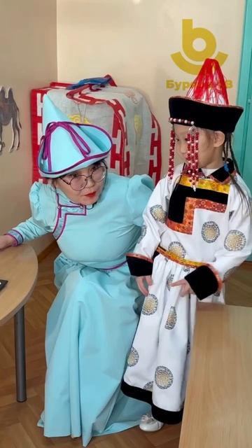 Агын аймагай Амидхаашын "Номин" гэһэн хүүгэдэй сэсэрлигтэ хүмүүжүүлгын онсо арга бэелүүлэгдэнэ смотреть онлайн