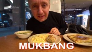 Мукбанг. Хозяйка увидела новую цену на квартиру и высказал все что думает о моей работе как риэлтор.