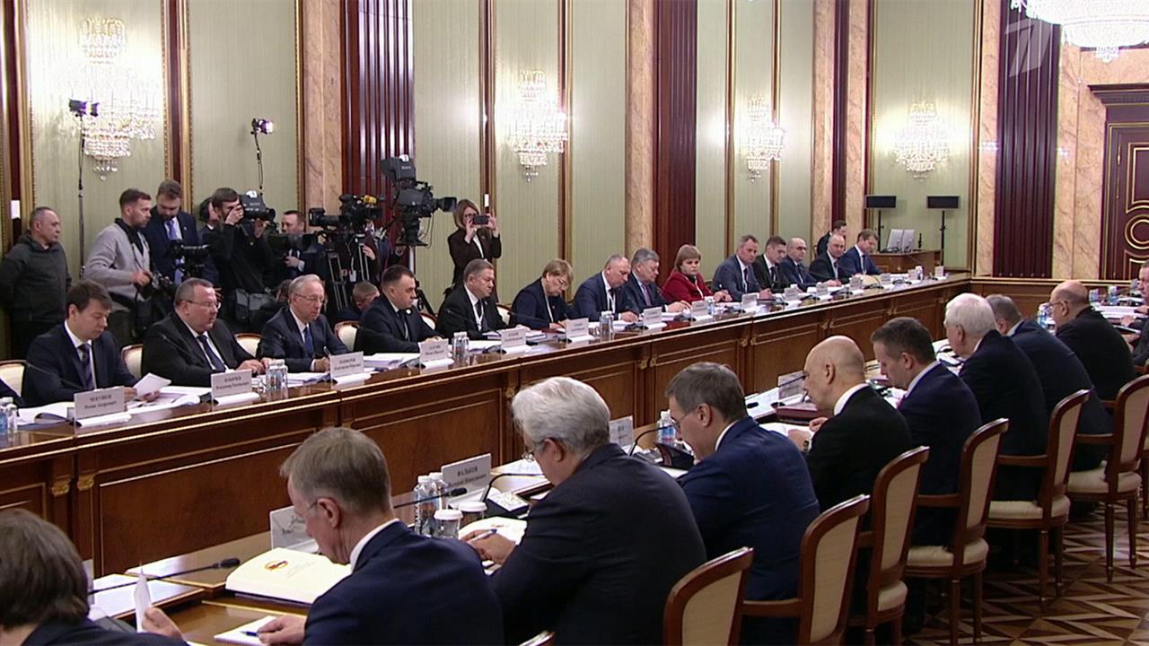 Товарооборот России и Белоруссии за 11 месяцев прошлого года приблизился к 4 трлн рублей. смотреть онлайн