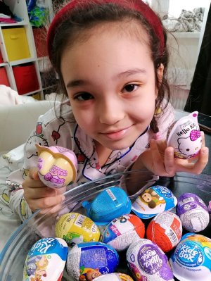 распаковка киндер сюрпризов