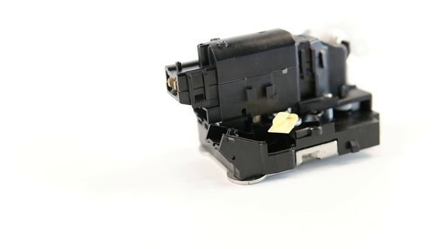 Замок двери LADA Largus/Лада Ларгус внутренний задний левый с эл. приводом Lada Код: 14220