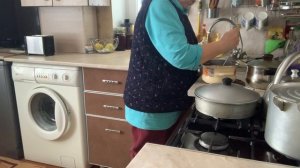 Сегодня на обед, всего по немного. По заявкам.