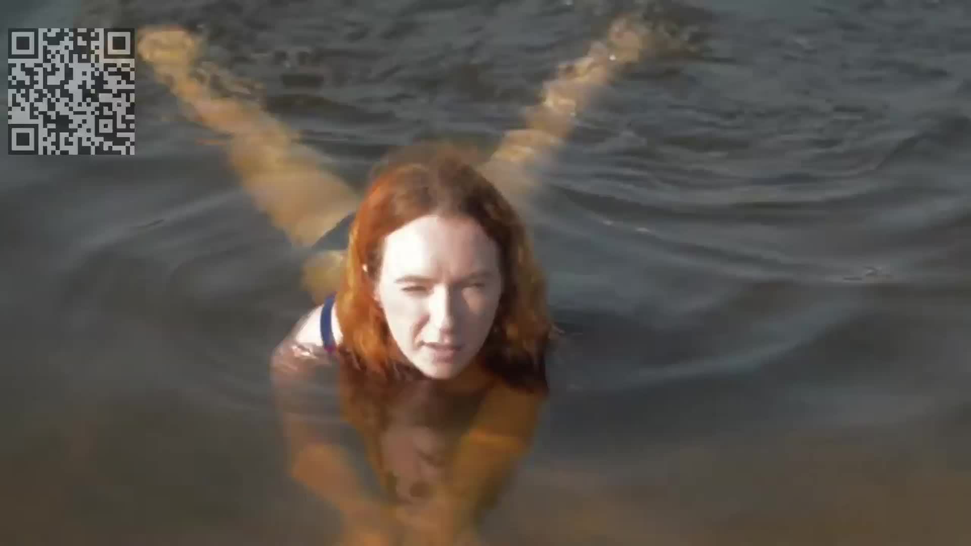 Девушка на пляже. смотреть онлайн