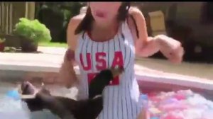 Утка против гегемона)