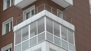 Мать выкинула двоих детей с балкона 16 этажа и покончила с собой в Ленобласти