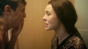 Новая общага. В душ где мылся Мартынов зашла Юля и вытолкнула его от туда без одежды