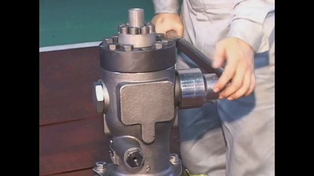 Daihatsu DC 32 Engine Overhaul.mp4