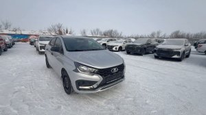 ЧТО ВЗЯТЬ: ИСКРУ В МИНИМАЛКЕ или ГРАНТУ В МАКСИМАЛКЕ? Сколько сейчас стоит самая дешевая LADA ISKRA