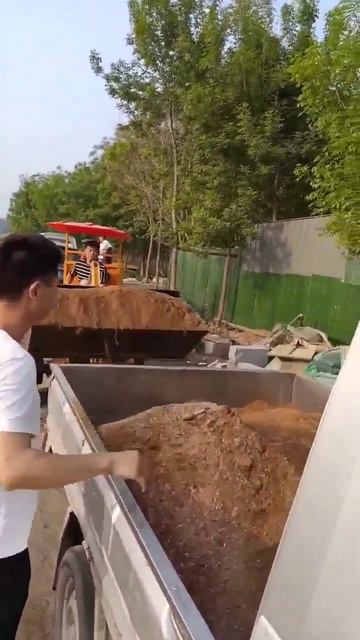 Колёсный погрузчик MWM L150