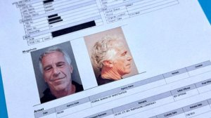 В деле Эпштейна обнаружены сотни упоминаний имен европолитиков