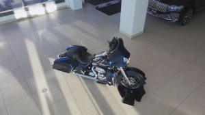 Harley Davidson Street Glide 103 Цвет: Big Blue Perl