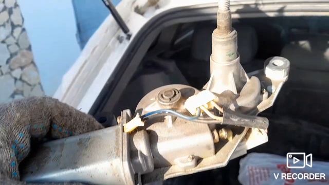 Шевролет Лачетти - моторедуктор заднего стеклоочистителя смотреть онлайн