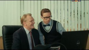 Новая общага. Ректор читает положительные отзывы за ролик который Ника про него сделала