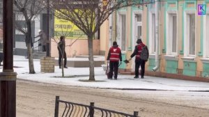 Ледяной дождь в Керчи: городские службы работают без перерыва