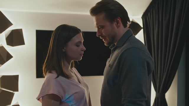 СТЕКЛЯННЫЙ ДОМ - 1 серия смотреть онлайн