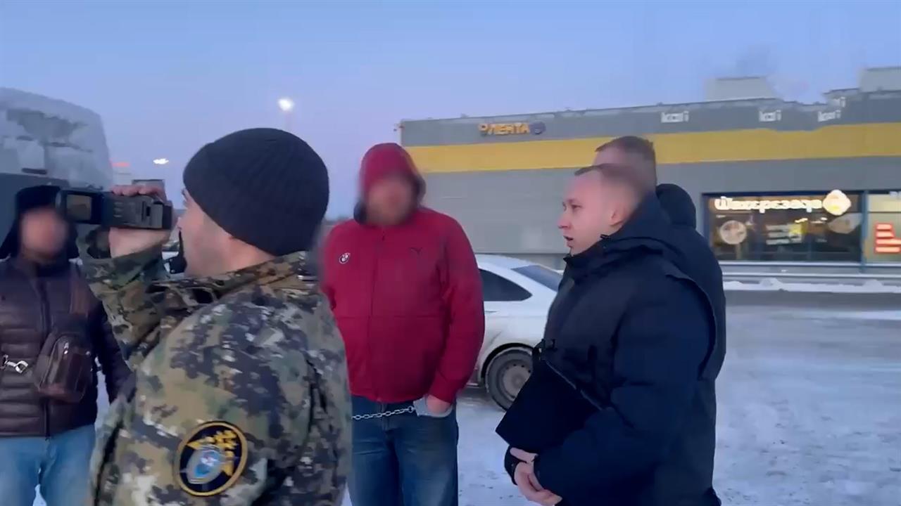 Появились кадры допроса обвиняемого в убийстве девятилетнего мальчика в Ленобласти смотреть онлайн