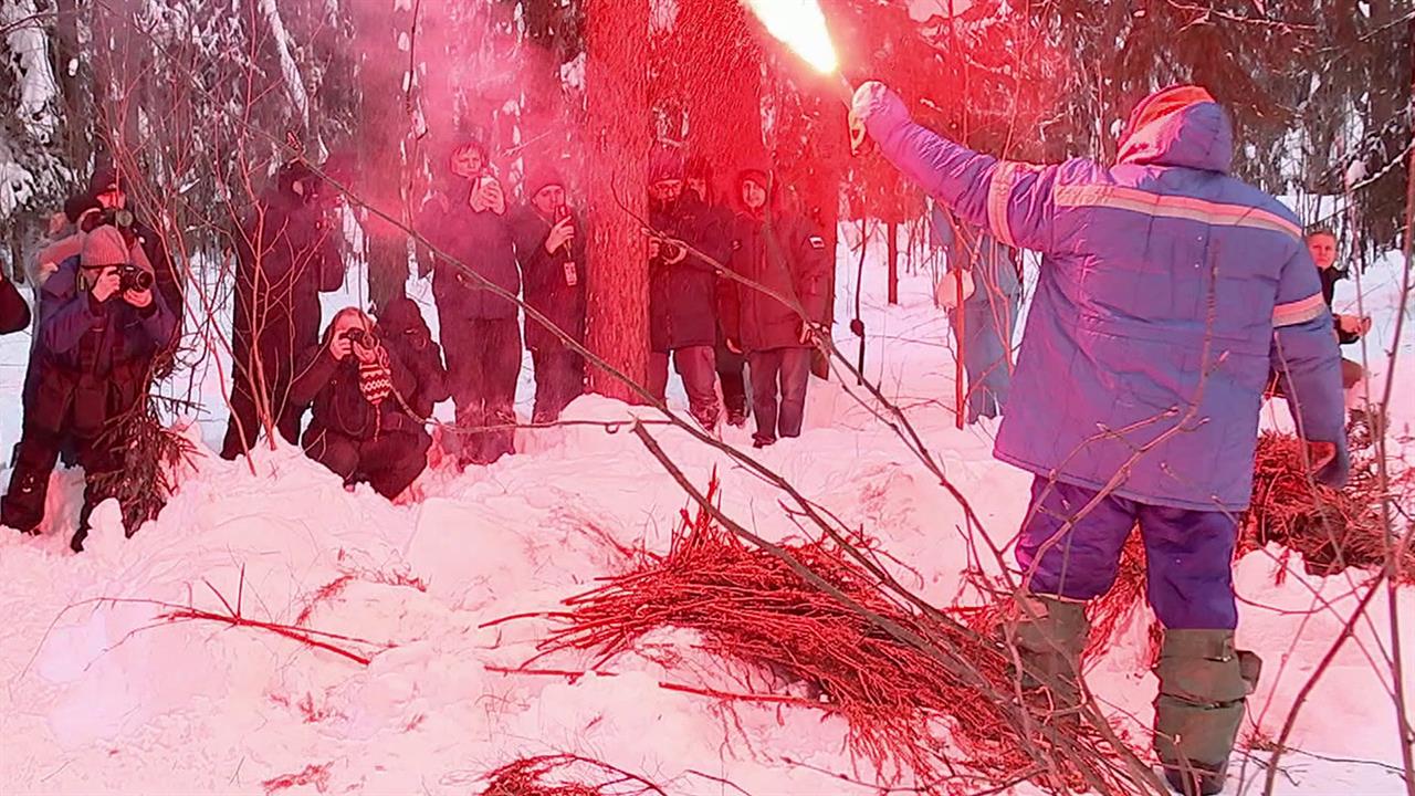 В экстремальных условиях экипаж МКС проводит тренировку по выживанию. смотреть онлайн
