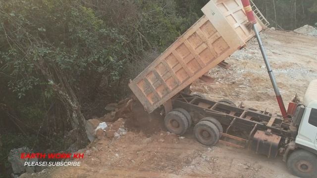 Final Update! Incredible excavator digging mountain loading stone with assistant dump trucks & dozer смотреть онлайн