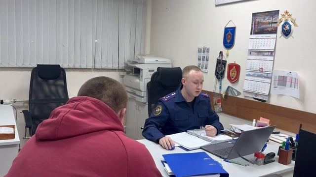 Кадры допроса подозреваемого в Санкт-Петербурге смотреть онлайн