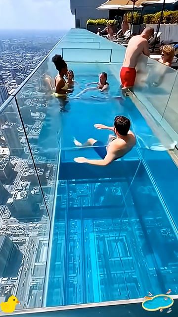 Infinity Pool Falls Apart!#this viraltiktok #fyps viral #skyfall#parachutefail смотреть онлайн