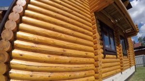 Двухэтажный дом из оцилиндрованного бревна под крышу площадью 250 м/кв