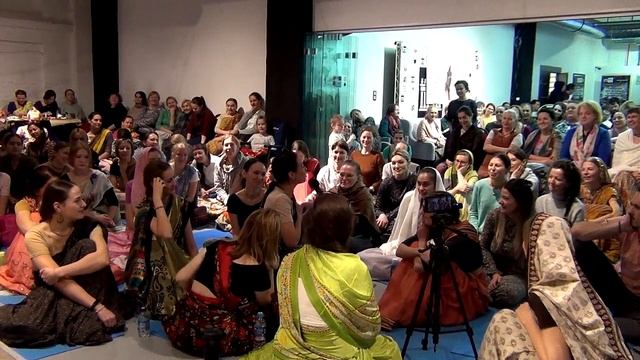 13 11 22  Воскресная программа  Санкиртана катха