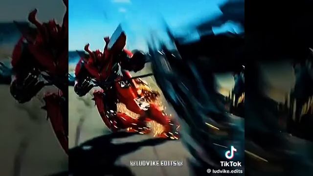 Дино (мираж) Эдит 😎
#трансформеры смотреть онлайн