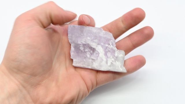 Коллекционный минерал Кунцит, 78*48*12мм, 62,5г. 2012634