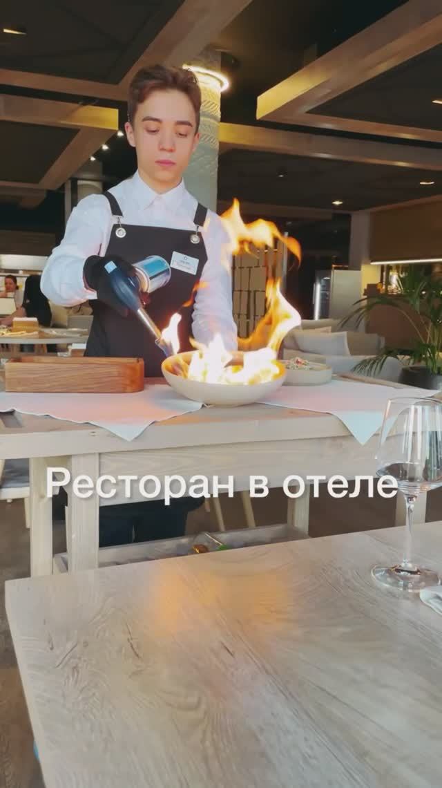 Кострома. Ужин в отеле смотреть онлайн