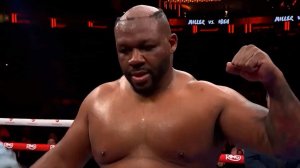 Американский боксер потерял парик на ринге и обвинил в конфузе мать