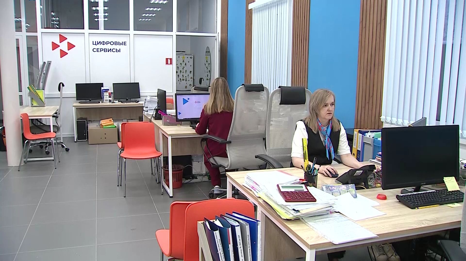 Жителям Советского района помогают получить новую профессию смотреть онлайн