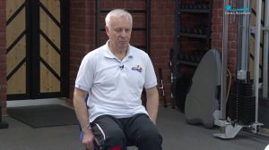 Зарядка для людей «серебряного возраста» и полезные упражнения для всех офисных работников