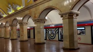 Прогулка по московскому метро 🚇 Самое красивое подземелье мира глазами пассажира ✨