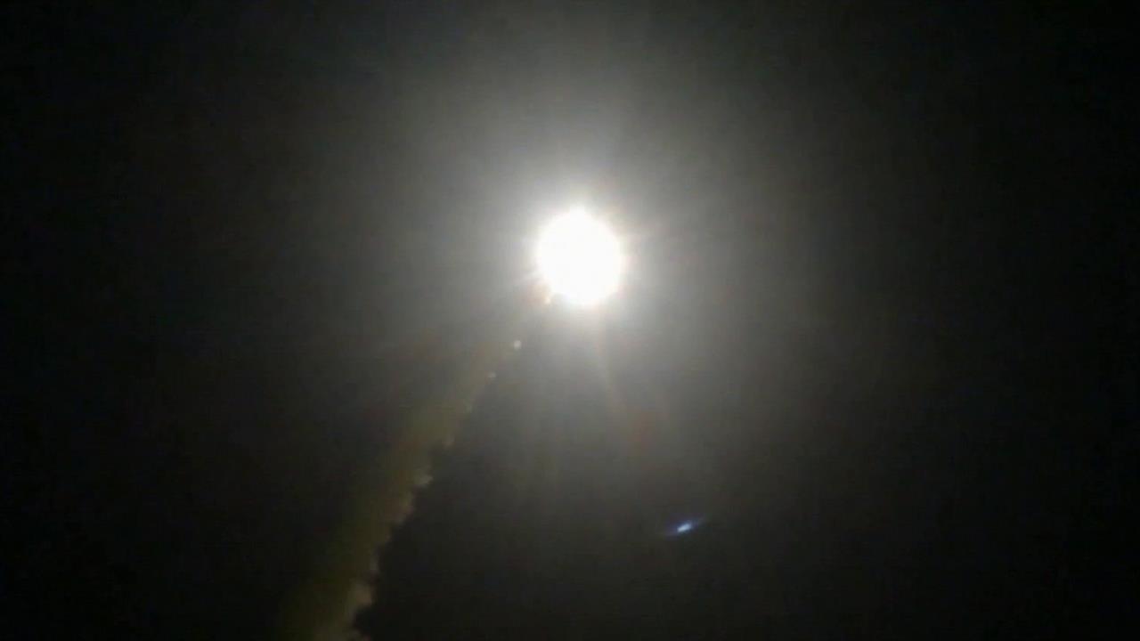 Российская армия нанесла массированные удары по военным объектам Украины. смотреть онлайн