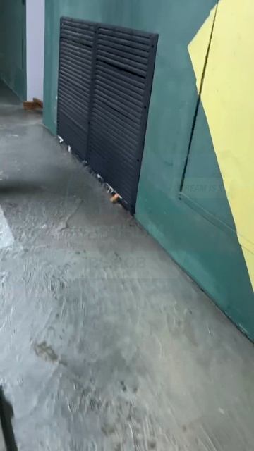 RESIDENT EVIL ПО-ХАБАРОВСКИ: ПАРКОВКА НА КАРЛА МАРКСА УШЛА ПОД ВОДУ