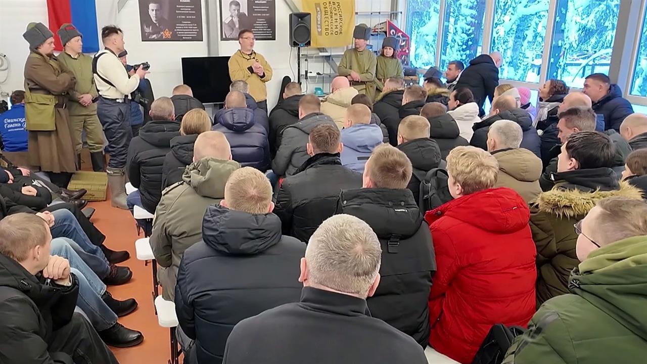 Ветераны СВО почтили память героев-красноармейцев на "Юрьевском рубеже". смотреть онлайн