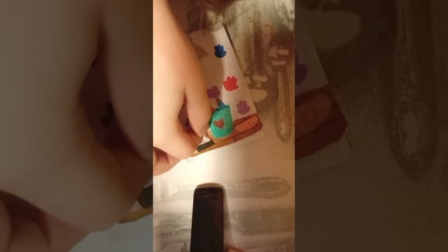 бумажные карандаши рисуют?