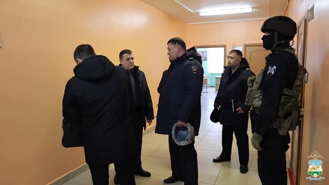 Министр МВД Башкирии лично допросил школьника, устроившего стрельбу в гимназии Уфы смотреть онлайн