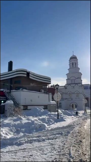 Замело! Даже время остановилось. Как думаете, надолго? До весны?