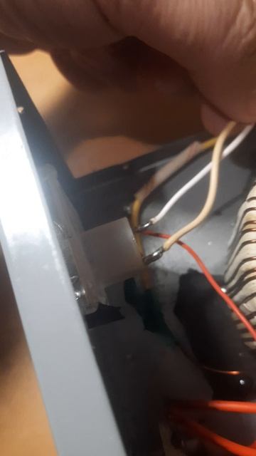 Трансформаторное, автомобильное зарядное устройство для аккумуляторов 10А. Результат за месяц.