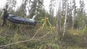 В глухой Карельской тайге!Рыба прёт!Мы всё Солим и Солим! Без избы жарко!Нет пустых мешков!