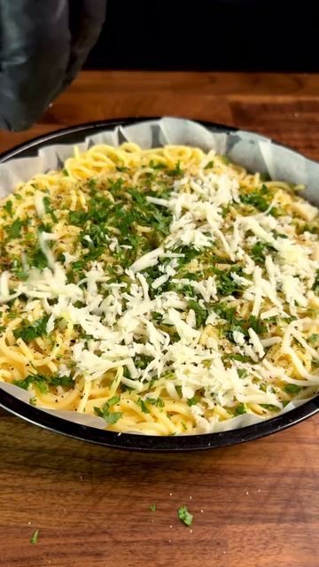 Спагетти с сыром, помидорами в духовке смотреть онлайн