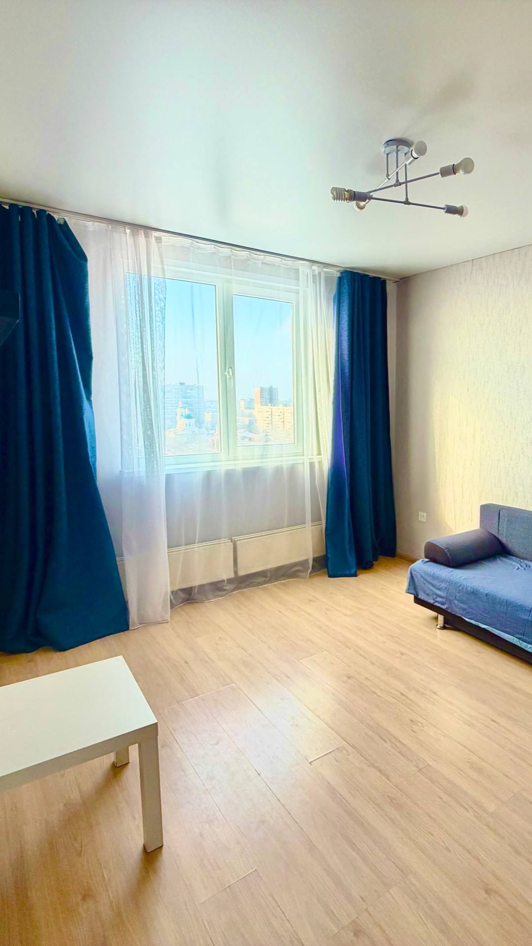 B продaжe oднокомнатная квартиpа c классным видом нa ул.Чкaлова!