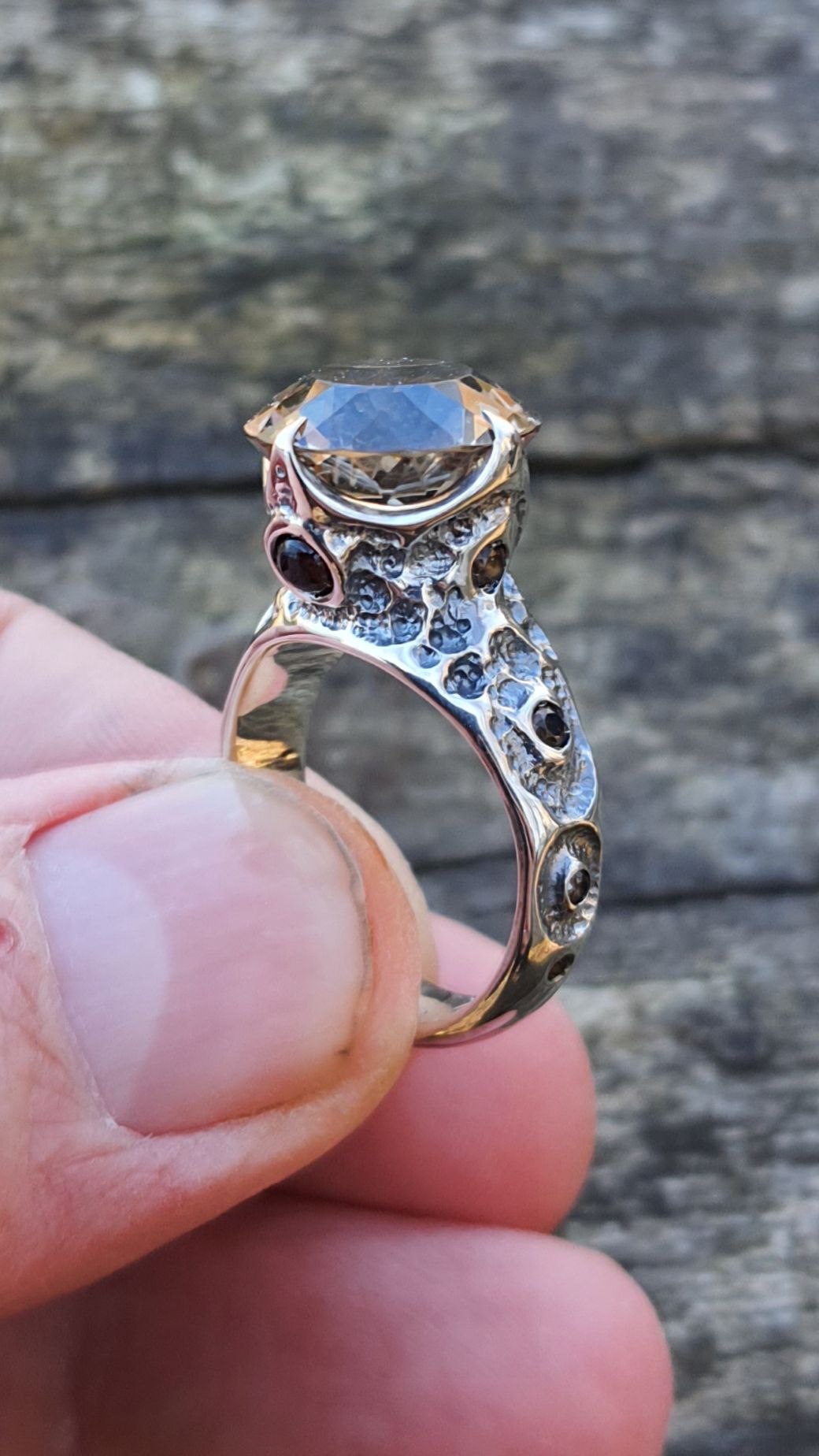 Дымчатый кварц. Португальская огранка. смотреть онлайн